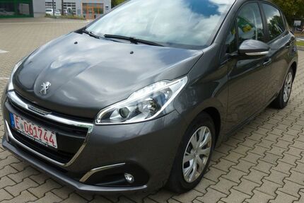 Peugeot 208 79.000 km 6.999 € Essen 45144
