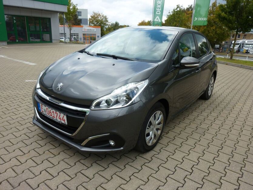 Peugeot 208 79.000 km 6.999 € Essen 45144