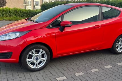 Ford Fiesta 104.800 km 4.699 &euro; Langenfeld 40764