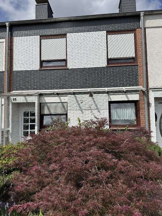 Haus zum Kaufen in Langenfeld 369.000 € 121 m²