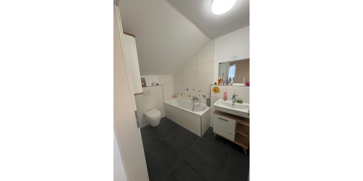 Reihenhaus Neuss Reuschenberg - 6 Zimmer, 150 m&sup2;, 670.000&euro; | Angebot:25839888