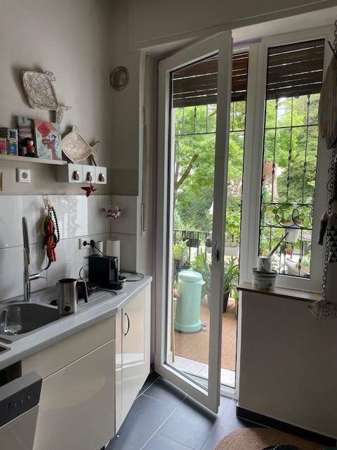 Rarität mit gr. Garten in D.-Oberkassel ! Renovierte 2-3 Z.-Wohnung in bester Lage v. D.-Oberkassel mit Garten - Einbauküche - Keller
