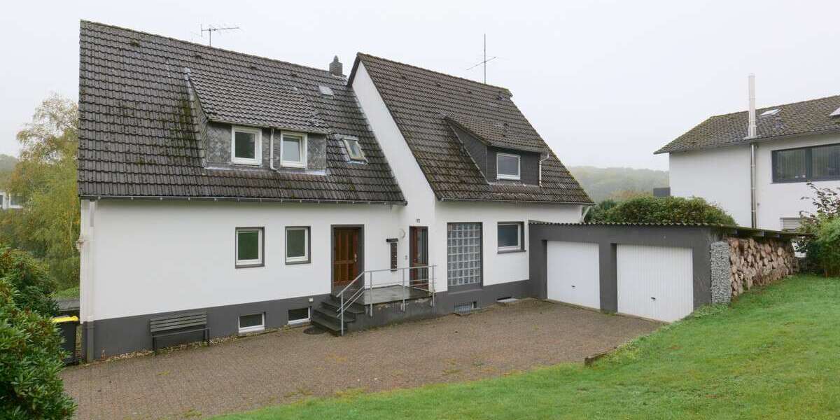 Einfamilienhaus Wuppertal Gemarkung Ronsdorf - 10 Zimmer, 234 m&sup2;, 495.000&euro; | Angebot:23828756