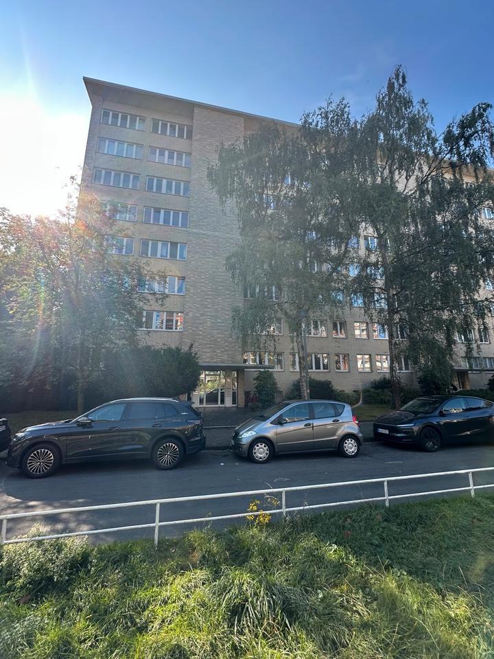 Schöne 3-Zimmer-Wohnung mit großem Balkon in Düsseldorf