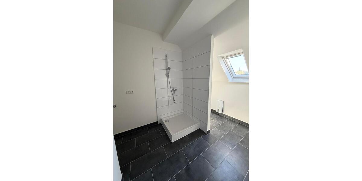 Etagenwohnung Solingen Ohligs - 2 Zimmer, 65 m&sup2;, 880&euro; | Angebot:26461479