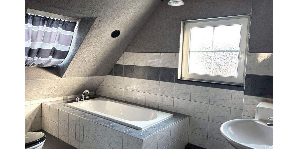 Einfamilienhaus Hilden Kalstert - 3 Zimmer, 125 m&sup2;, 595.000&euro; | Angebot:24778053