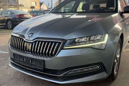Skoda Superb 173.000 km 18.990 € Mülheim Ruhr 45475