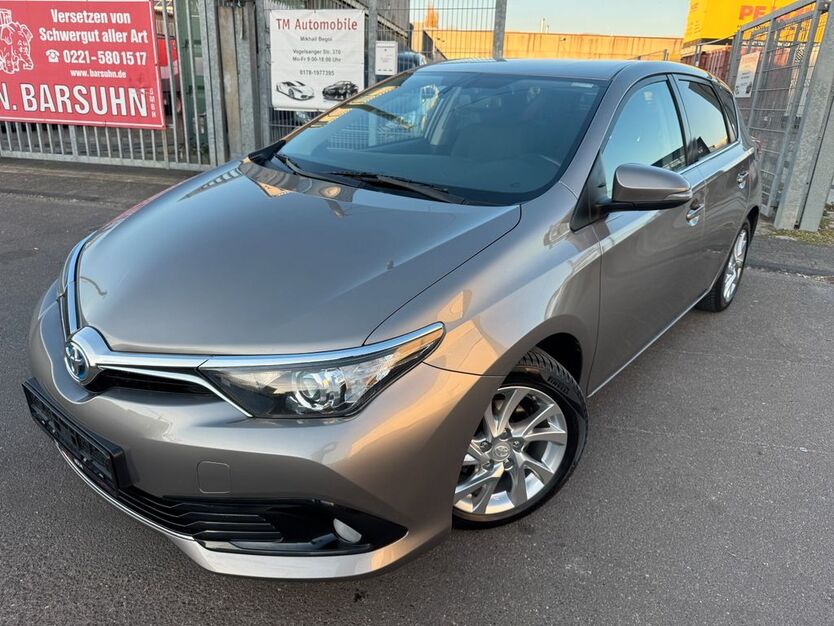 Toyota Auris 245.160 km 7.300 € Köln 50827