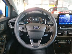 Ford Puma Titanium Parkass. Winterräder AHK uvm 29.044 km 14.770 &euro; HAAN 42781