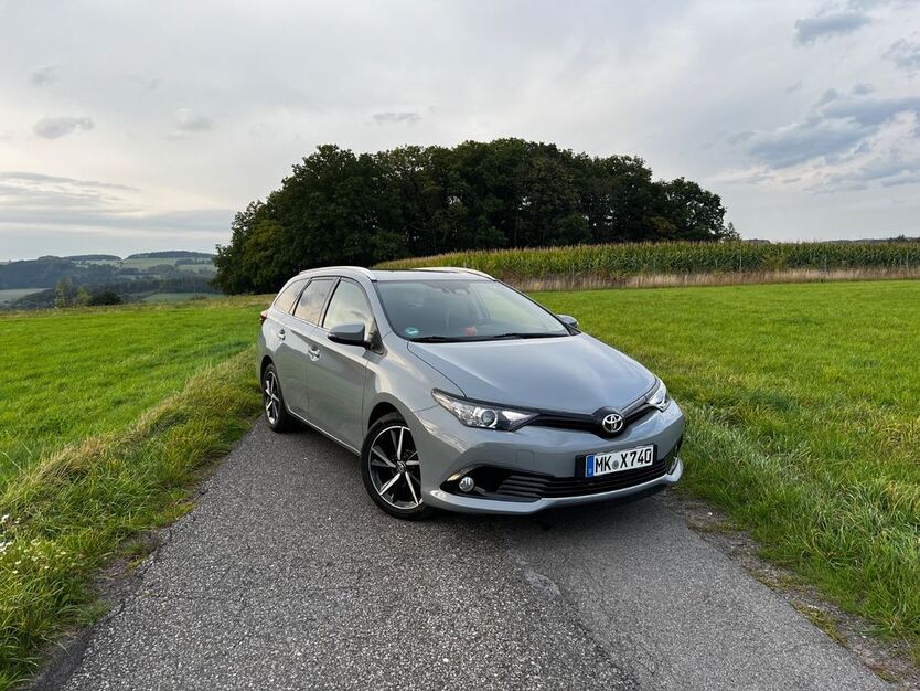 Auris Touring Sports