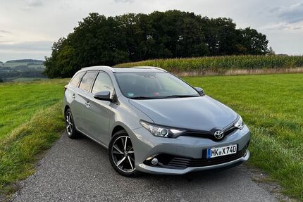 Toyota Auris Touring Sports
