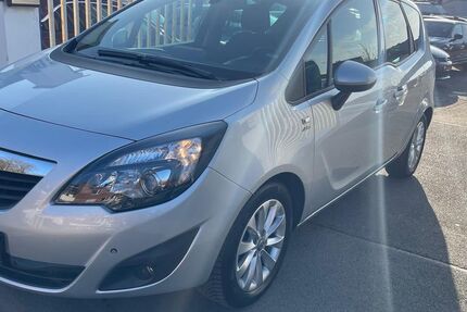 Opel Meriva 86.319 km 9.990 &euro; Düsseldorf 40549