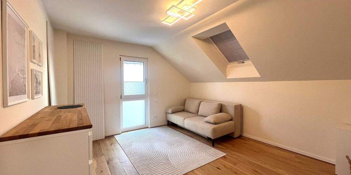 Einfamilienhaus Langenfeld Reusrath - 4 Zimmer, 155 m&sup2;, 2.150&euro; | Angebot:24775626