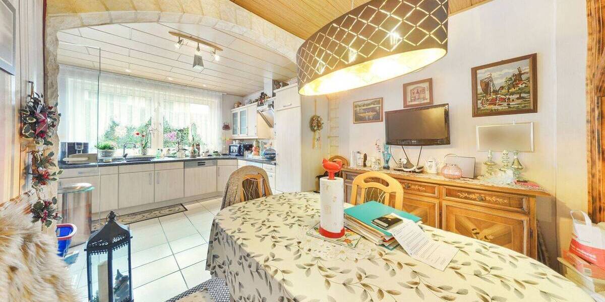 Reihenmittelhaus Neuss Weckhoven - 6 Zimmer, 104 m&sup2;, 399.000&euro; | Angebot:26569359