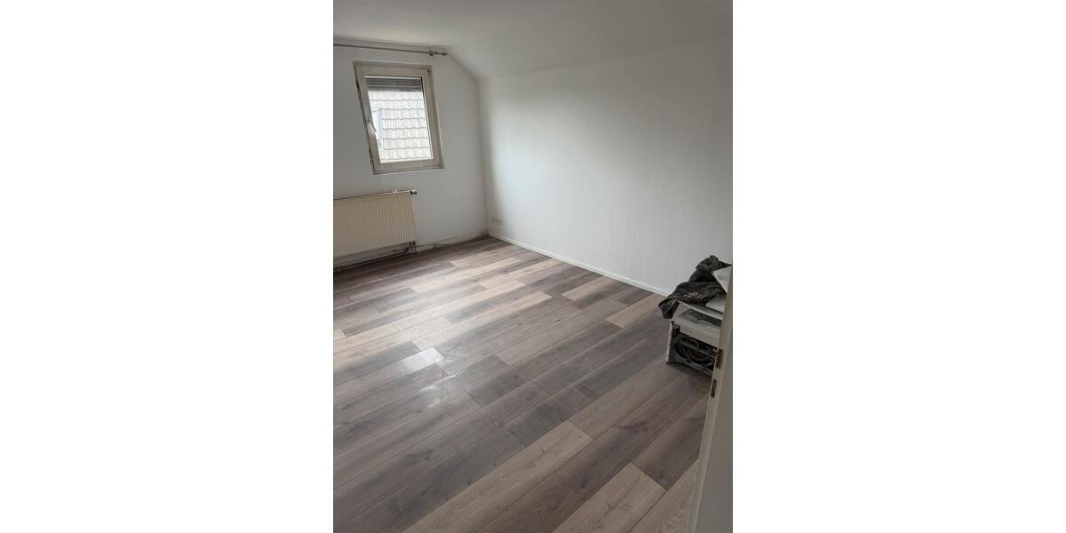 Einfamilienhaus Wuppertal Cronenberg - 3 Zimmer, 97 m&sup2;, 1.000&euro; | Angebot:25871379