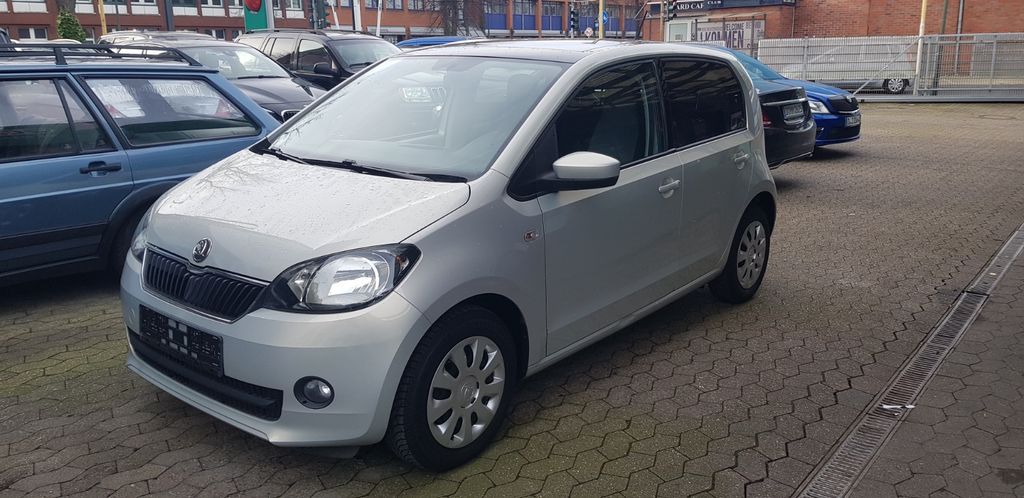 Skoda Citigo 135.100 km 5.499 &euro; Düsseldorf 40231