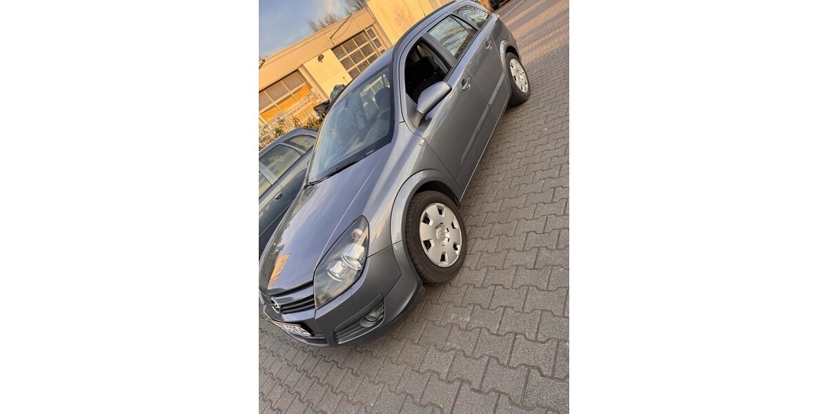 Opel Astra H 158.000 km 3.590 € Düsseldorf 40213