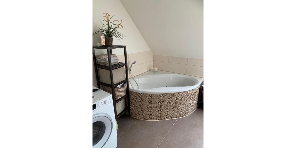 Dachgeschoßwohnung Remscheid Remscheid-Süd - 4 Zimmer, 79 m&sup2;, 154.000&euro; | Angebot:25440967