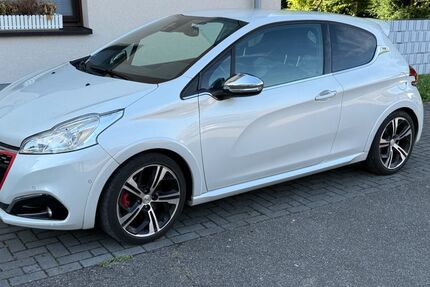 Peugeot 208 100.500 km 8.888 &euro; Leverkusen 51377