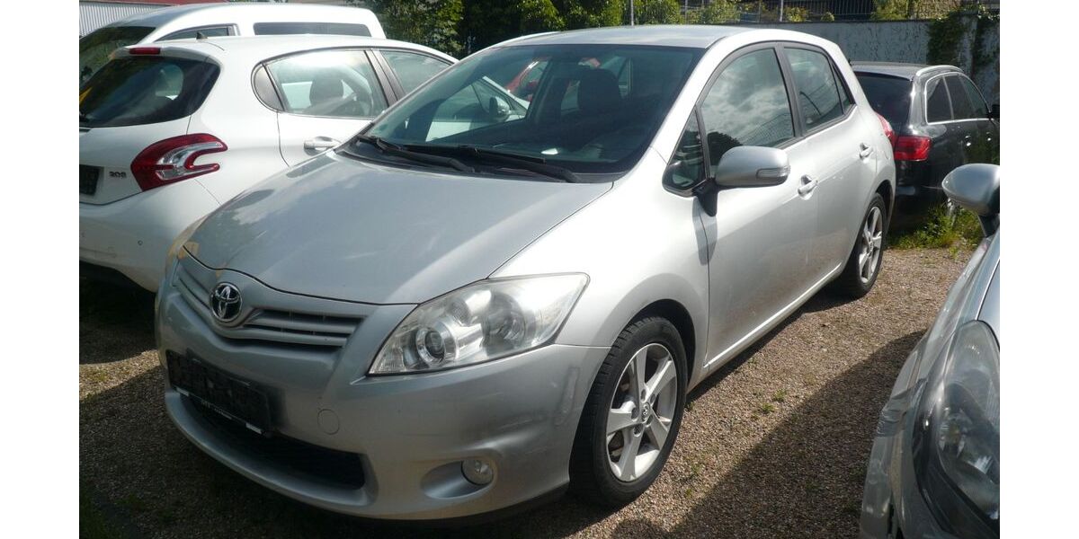 Toyota Auris 91.047 km 3.990 &euro; Köln 51149