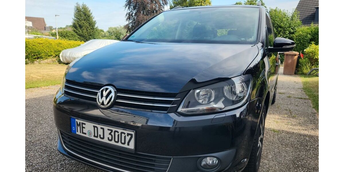 VW Touran 92.000 km 9.499 &euro; Ratingen 40885