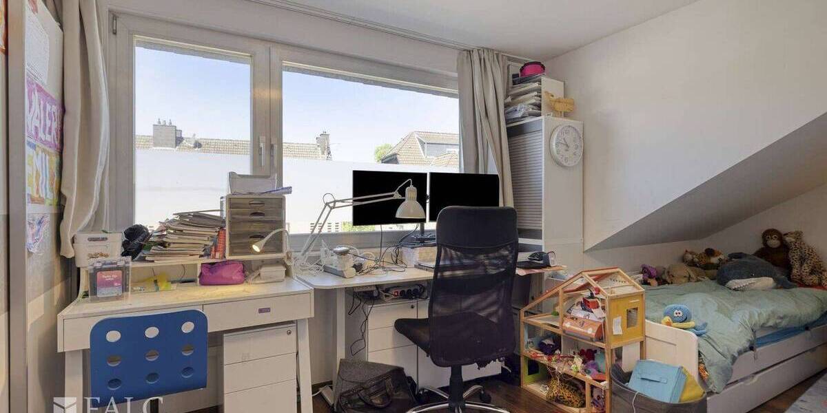 Etagenwohnung Köln Bocklemünd/Mengenich - 3 Zimmer, 110 m&sup2;, 469.000&euro; | Angebot:26475197