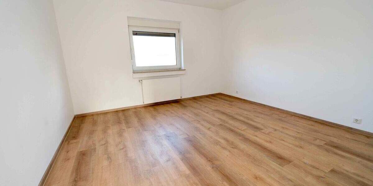 Reihenmittelhaus Neuss Weckhoven - 5 Zimmer, 120 m&sup2;, 449.000&euro; | Angebot:24312468