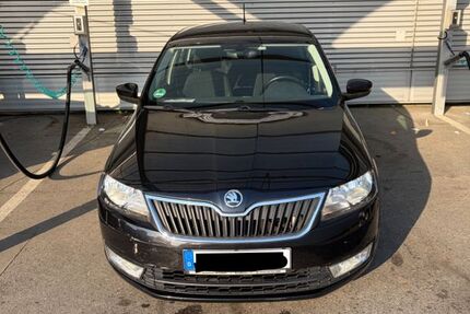 Skoda Rapid 159.000 km 7.000 &euro; Düsseldorf 40477