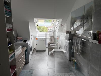 ZEITLOSES WOHNEN MIT CHARAKTER - Dachgeschoßwohnung Düsseldorf Stadtbezirk 5 | Angebot:26990142