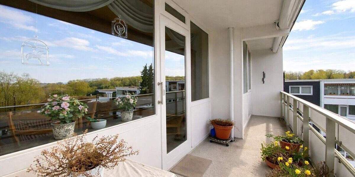 Etagenwohnung Solingen Gräfrath - 2 Zimmer, 63 m&sup2;, 149.000&euro; | Angebot:25928450