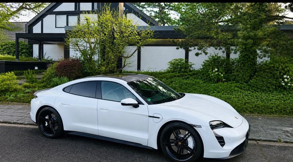Porsche Taycan 34.190 km 53.499 &euro; Rodenkirchen 50996