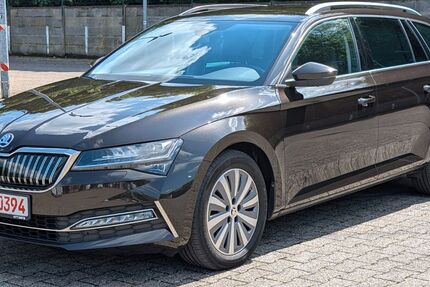 Skoda Superb 140.900 km 18.445 &euro; Düsseldorf 40589