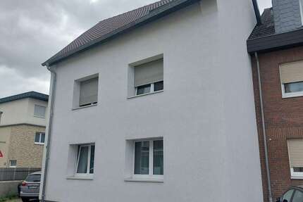 Haus zum Kaufen in Dormagen 739.000 € 205 m²