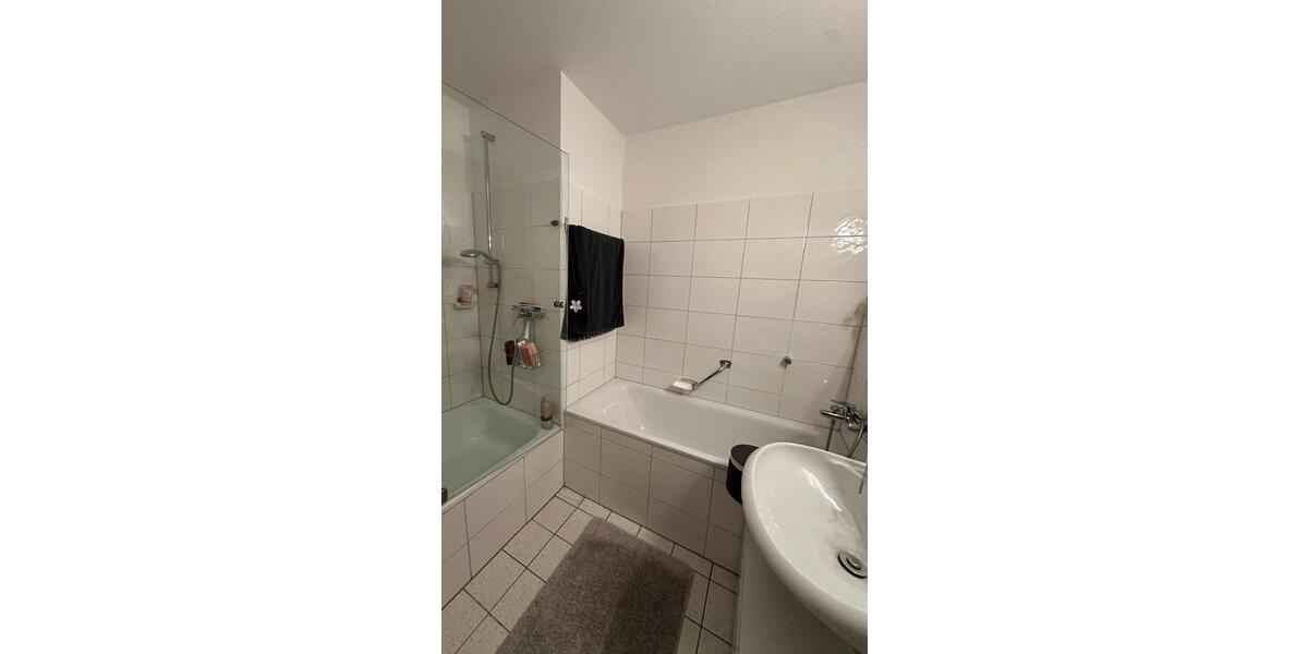 Etagenwohnung Köln Nippes - 2 Zimmer, 72 m&sup2;, 1.950&euro; | Angebot:25968674