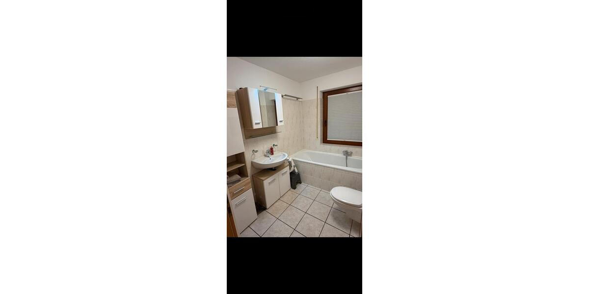 Hochparterre Solingen Aufderhöhe - 2 Zimmer, 72 m&sup2;, 850&euro; | Angebot:26656165