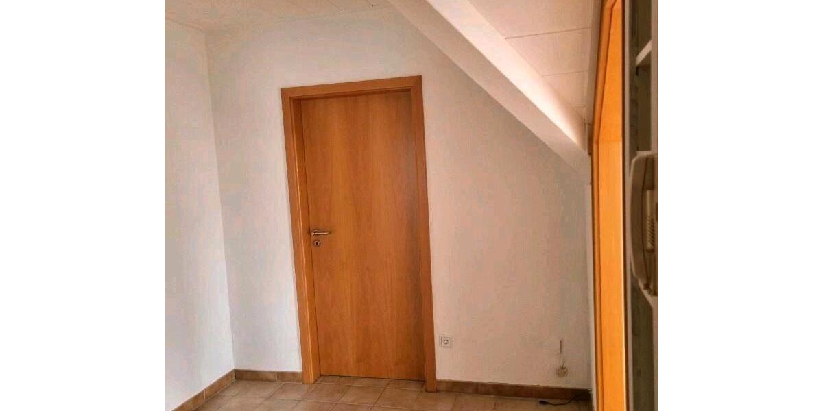 Dachgeschoßwohnung Halver - 2 Zimmer, 74 m&sup2;, 750&euro; | Angebot:26164498