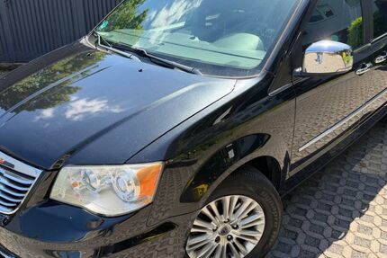 Lancia Voyager 160.000 km 6.899 &euro; Düsseldorf 40231