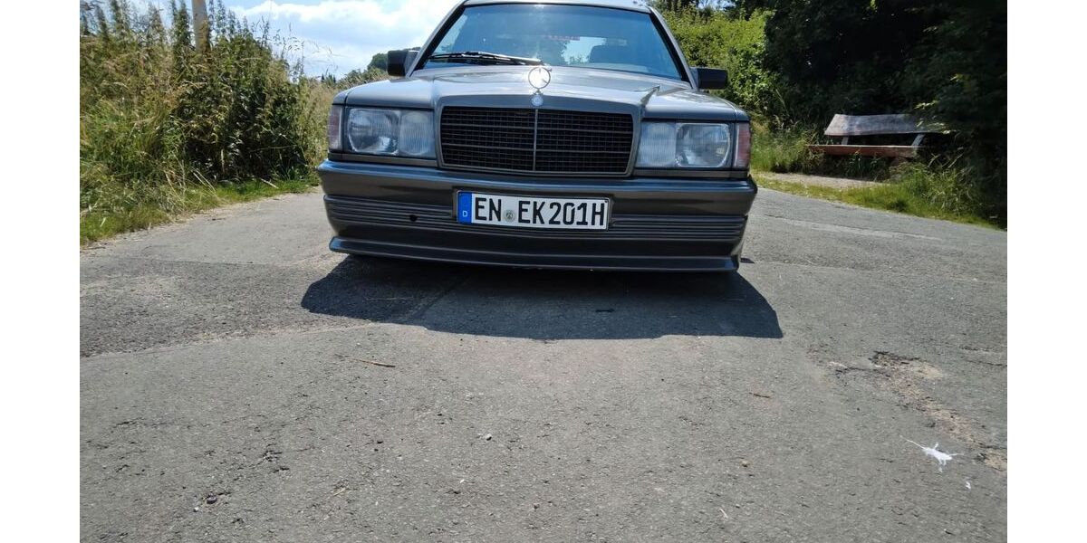 Mercedes-Benz 190 201.555 km 13.000 € Hattingen 45227