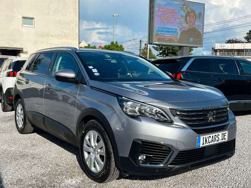 Peugeot 5008 92.000 km 19.040 € Düsseldorf 40549