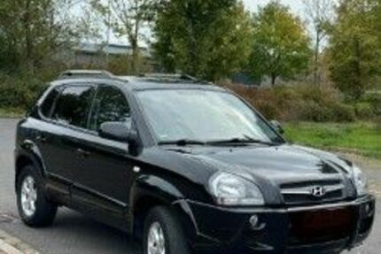 Hyundai TUCSON 192.149 km 4.400 € Neuss 41469