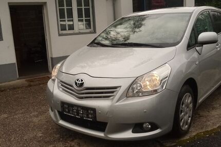 Toyota Verso 187.000 km 6.700 &euro; Wuppertal 42329