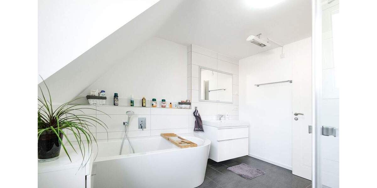 Doppelhaushälfte Langenfeld Richrath - 4 Zimmer, 128 m&sup2;, 699.000&euro; | Angebot:23254437