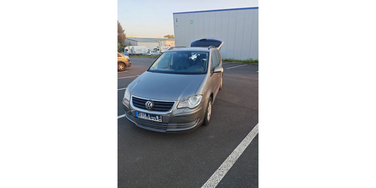 VW Touran 225.948 km 1.100 &euro; Pulheim 50259