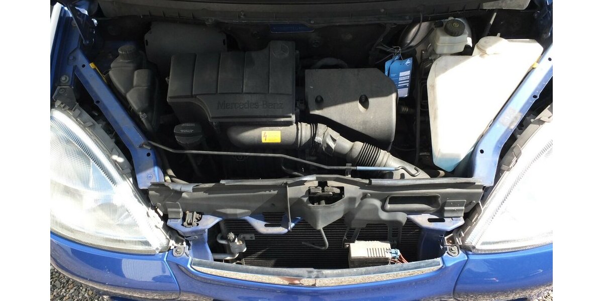 Mercedes-Benz A 190 AVANTGARDE AUTOMATIK KLIMA TEILLEDER 173.215 km 3.500 &euro; Köln 50858