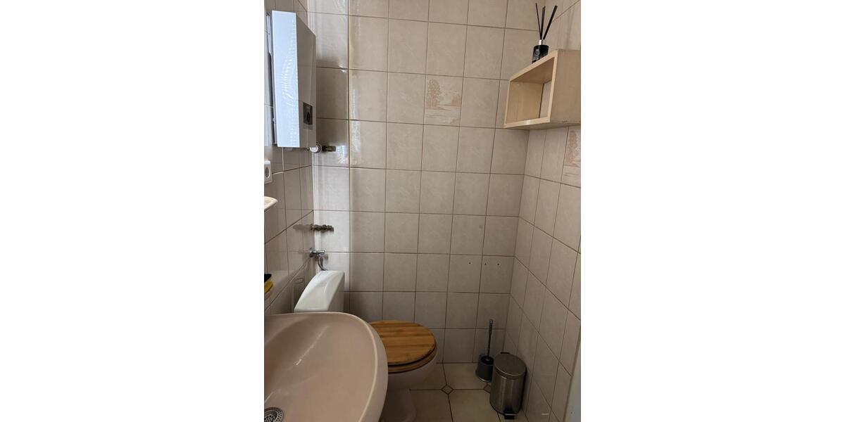 Etagenwohnung Ratingen - 1 Zimmer, 37 m&sup2;, 800&euro; | Angebot:24524012