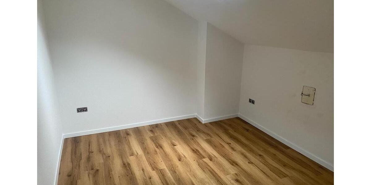 Mehrfamilienhaus, Wohnhaus Wuppertal Gemarkung Vohwinkel - 16 Zimmer, 500 m&sup2;, 765.000&euro; | Angebot:26698959