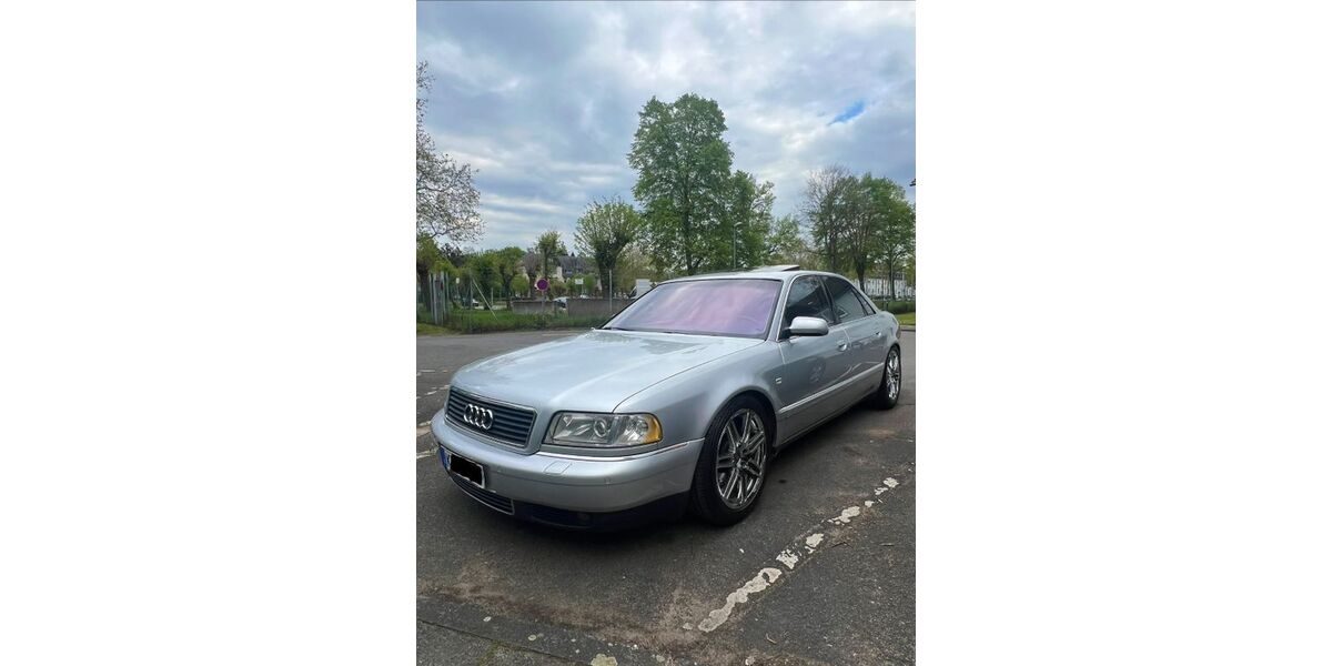 Audi A8 415.330 km 9.900 &euro; Porz 51147