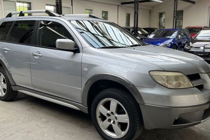 Mitsubishi Outlander 113.000 km 4.870 &euro; Velbert 42551