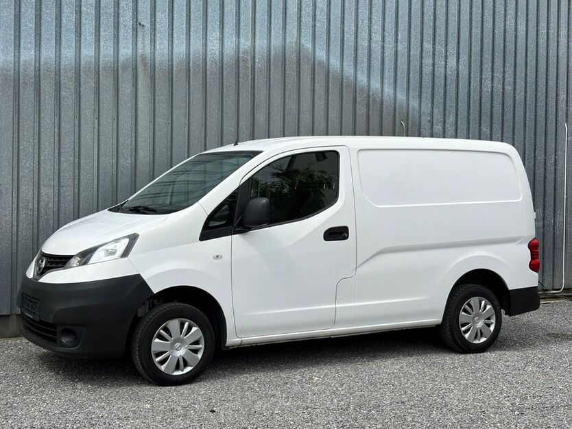 NV200