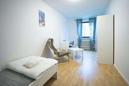 Zimmer Düsseldorf Holthausen - 609&euro; | Angebot:27008326